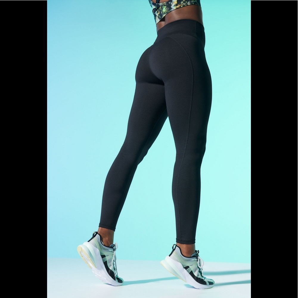 NWT Fabletics Define High Waisted Legging